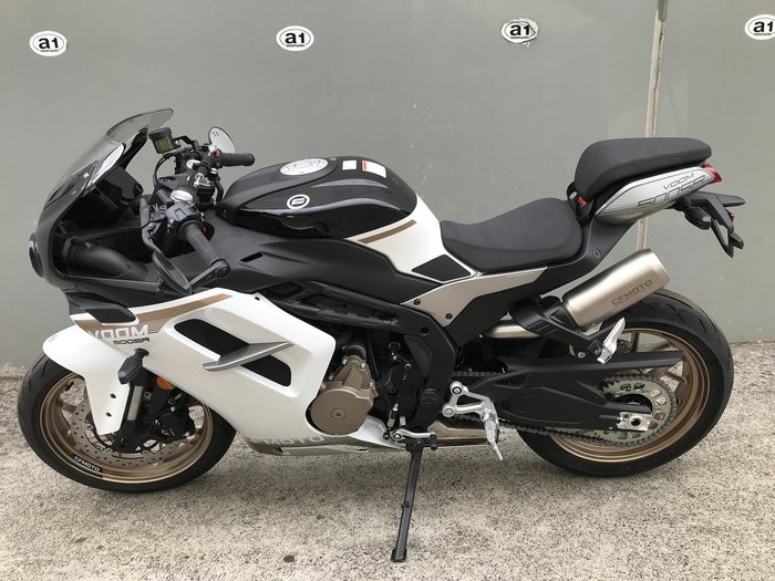 2025 CFMOTO 500 SR Voom