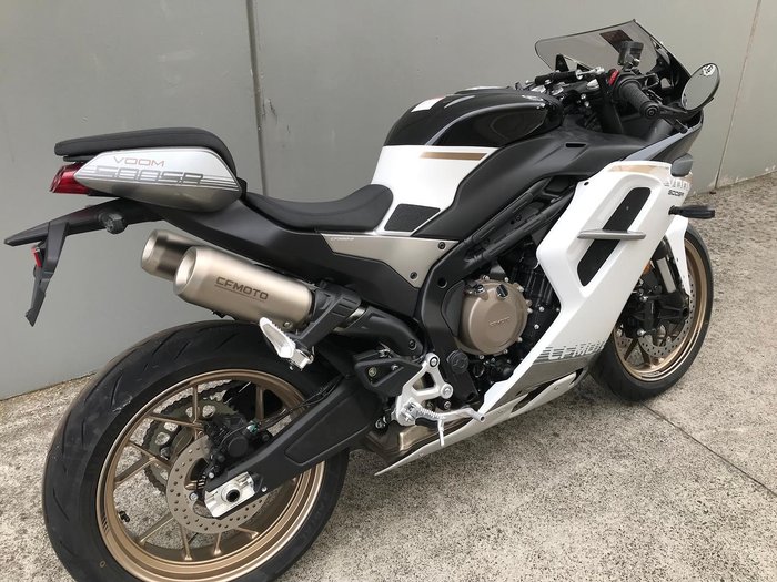 2025 CFMOTO 500 SR Voom