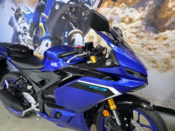 2025 Yamaha YZF-R3 BLUE