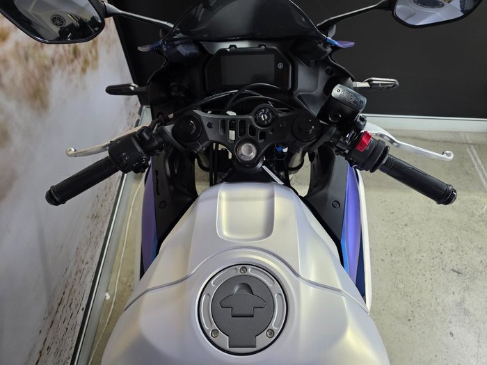 2025 Yamaha YZF-R3 WHITE