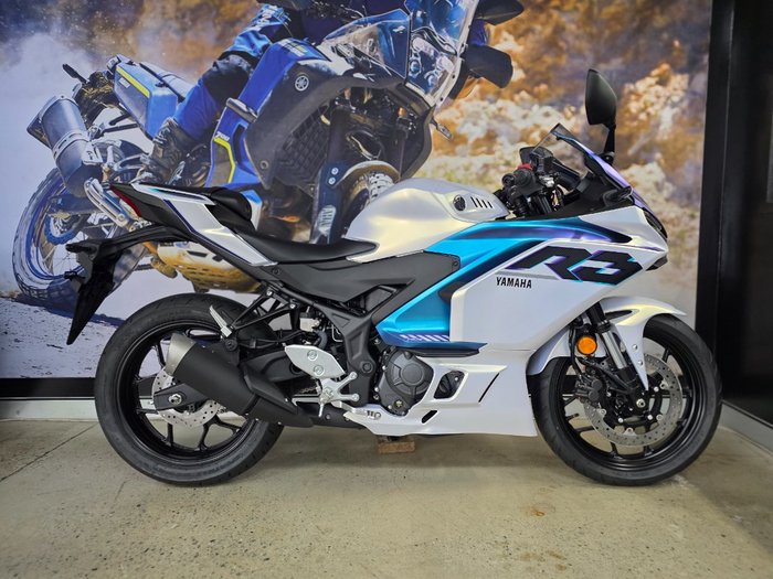 2025 Yamaha YZF-R3 WHITE