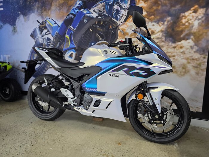 2025 Yamaha YZF-R3 WHITE