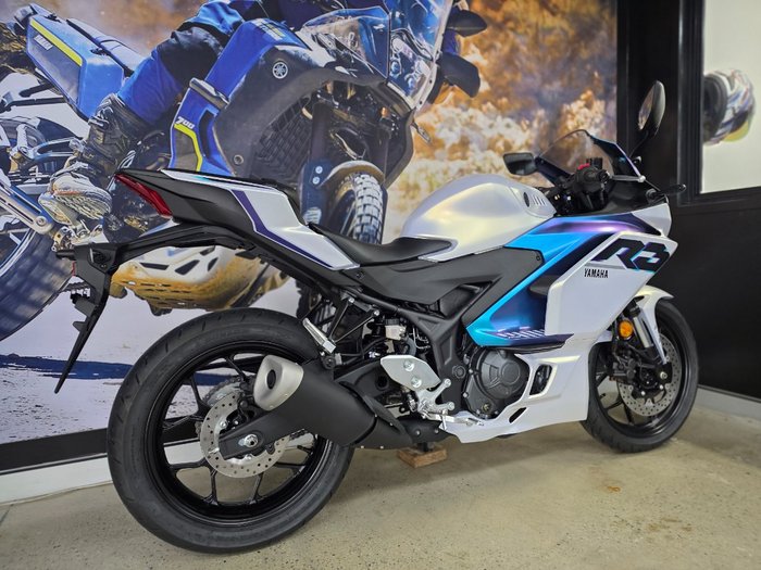 2025 Yamaha YZF-R3 WHITE