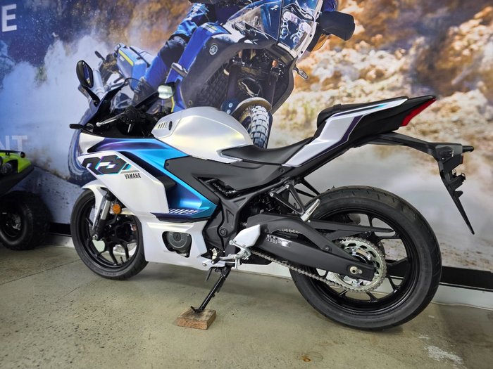 2025 Yamaha YZF-R3 WHITE