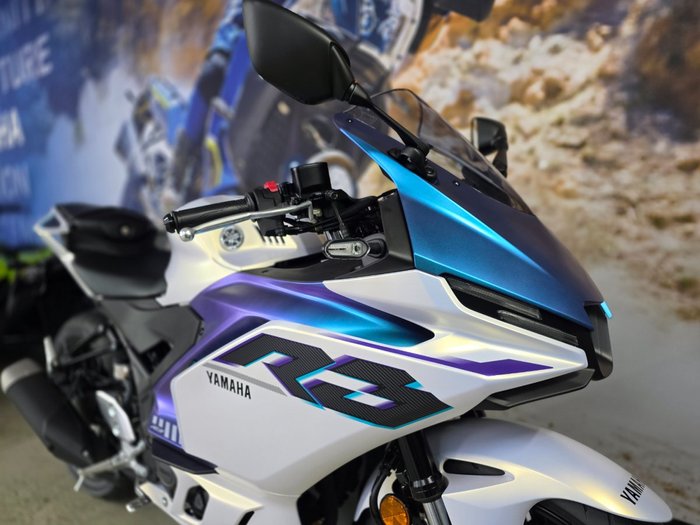 2025 Yamaha YZF-R3 WHITE