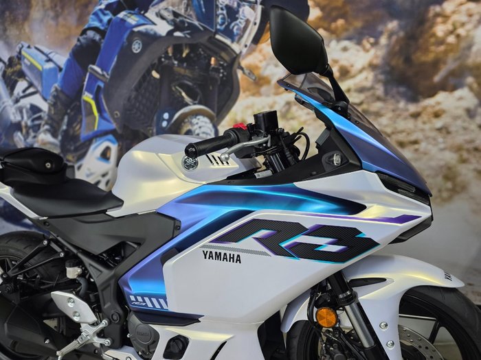 2025 Yamaha YZF-R3 WHITE