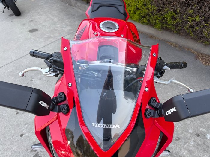 2023 Honda CBR650R Red