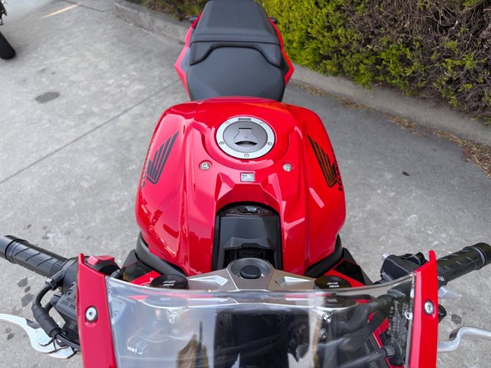 2023 Honda CBR650R Red