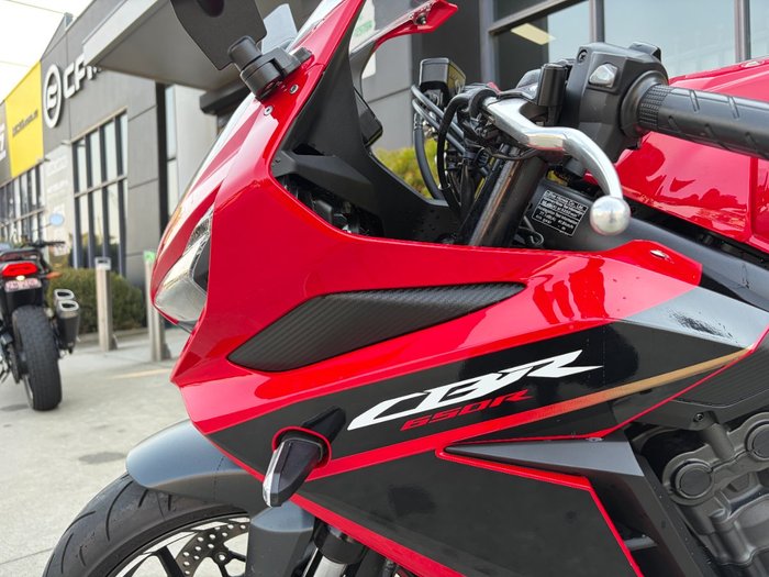 2023 Honda CBR650R Red