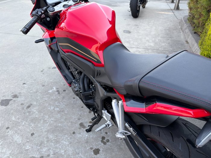 2023 Honda CBR650R Red