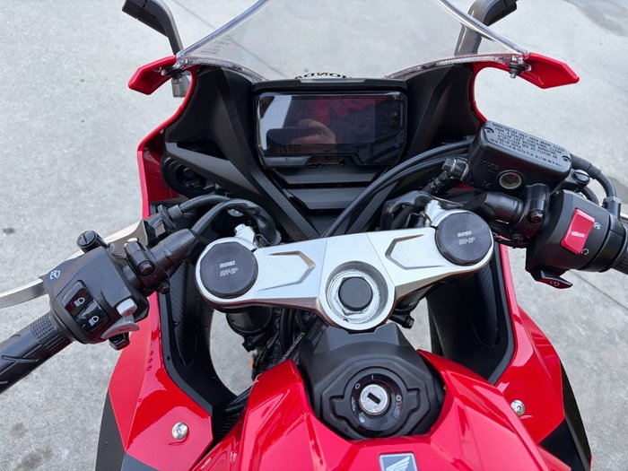 2023 Honda CBR650R Red