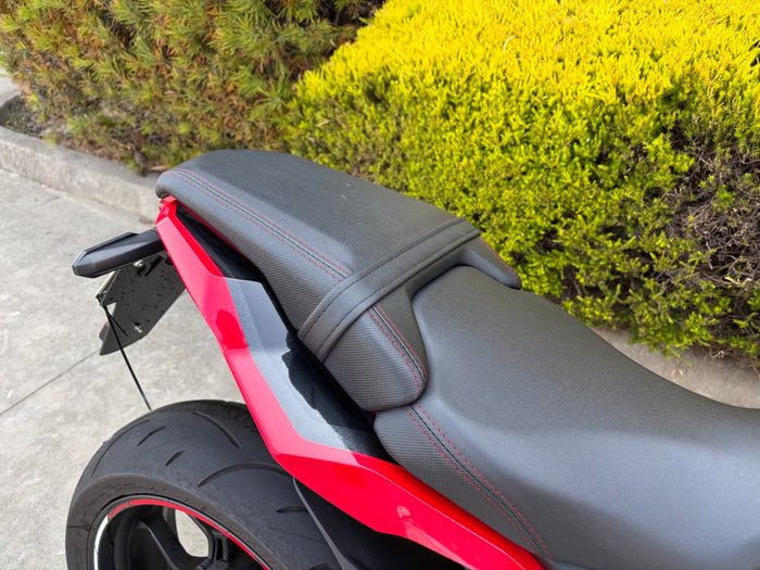 2023 Honda CBR650R Red