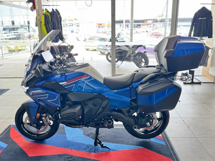 2025 BMW Motorrad R 1300 RT Impulse R 1300 Blue
