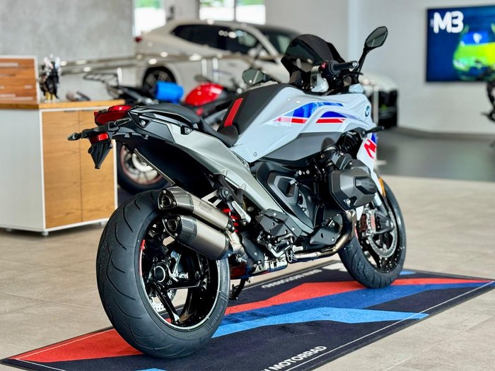 2025 BMW Motorrad R 1300 RS Performance R 1300 White