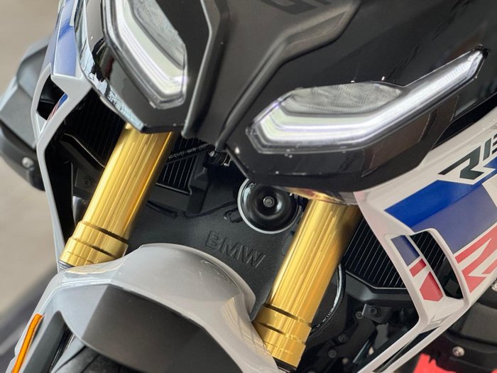 2025 BMW Motorrad R 1300 RS Performance R 1300 White