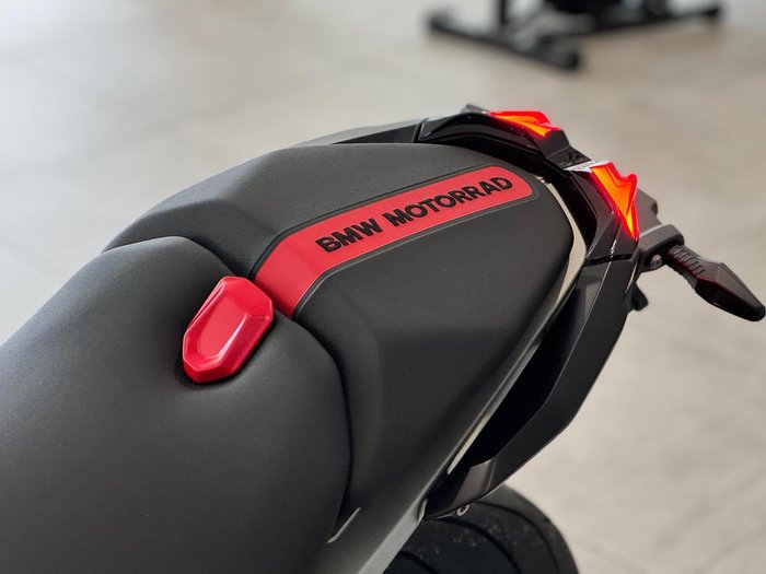 2025 BMW Motorrad R 1300 RS Performance R 1300 White