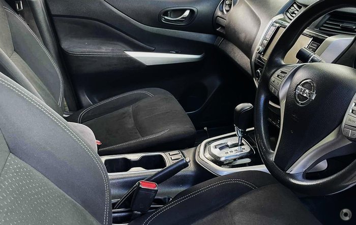 2021 Nissan Navara SL