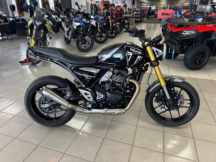 2025 Triumph Speed 400 Speed Four Black