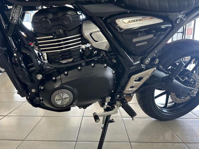 2025 Triumph Speed 400 Speed Four Black