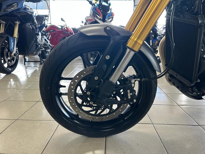 2025 Triumph Speed 400 Speed Four Black