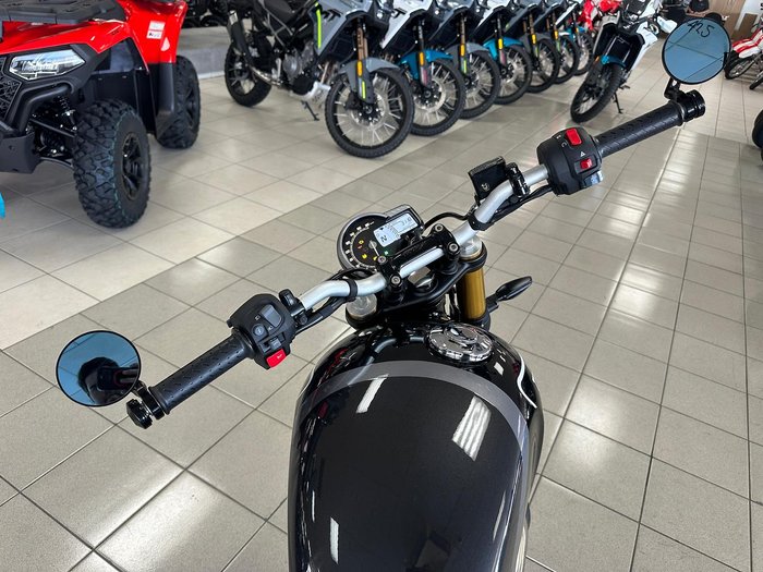 2025 Triumph Speed 400 Speed Four Black