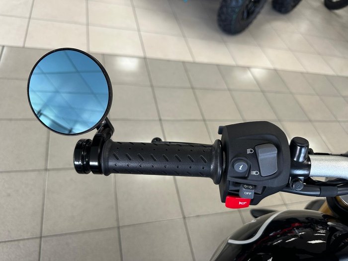 2025 Triumph Speed 400 Speed Four Black