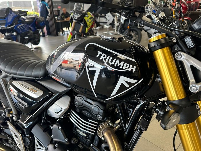 2025 Triumph Speed 400 Speed Four Black