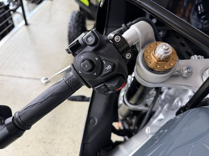 2024 Yamaha XSR900GP (MTM890ASP) Grey