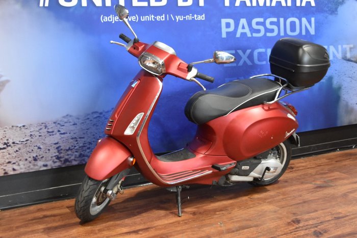 2017 VESPA SPRINT 150ie Red