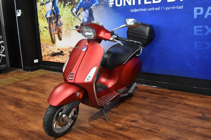 2017 VESPA SPRINT 150ie Red