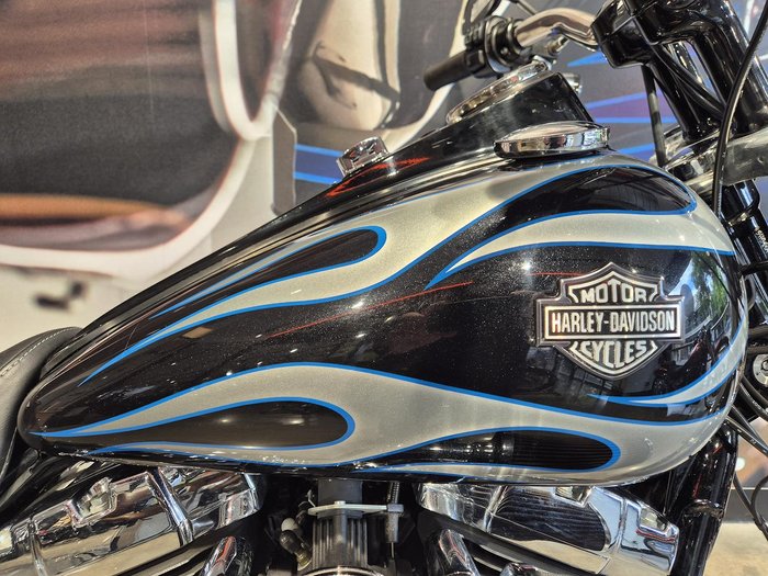 2012 Harley-Davidson Dyna Wide Glide 1690 (FXDWG) Dyna Black