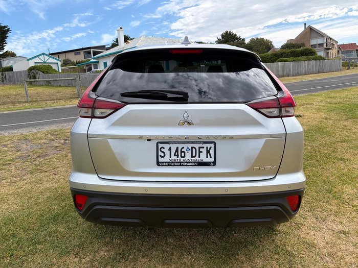 2024 Mitsubishi Eclipse Cross PHEV ES