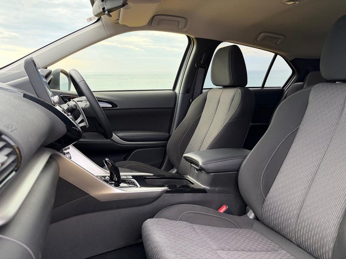 2024 Mitsubishi Eclipse Cross PHEV ES