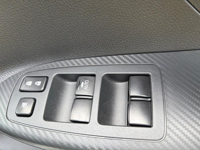 2024 Mitsubishi Eclipse Cross PHEV ES