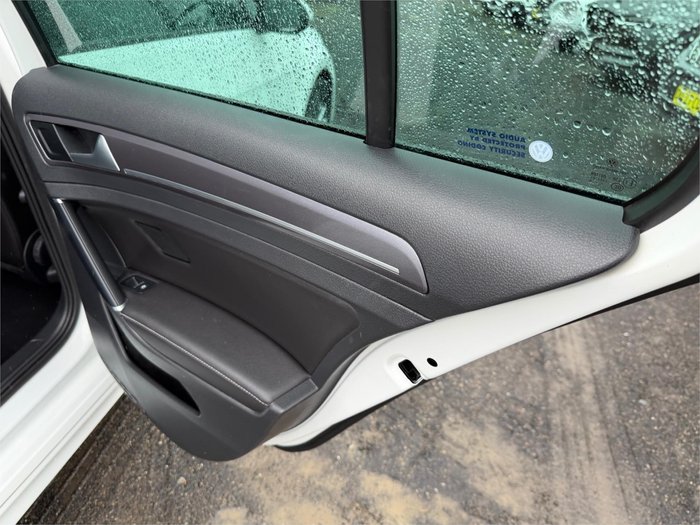 2016 VOLKSWAGEN GOLF 110 TSI HIGHLINE