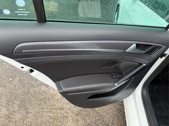 2016 VOLKSWAGEN GOLF 110 TSI HIGHLINE