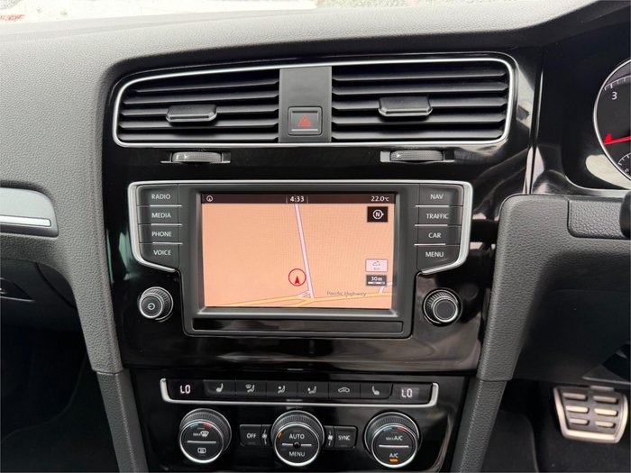 2016 VOLKSWAGEN GOLF 110 TSI HIGHLINE