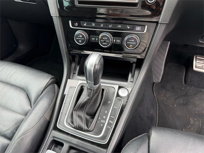 2016 VOLKSWAGEN GOLF 110 TSI HIGHLINE