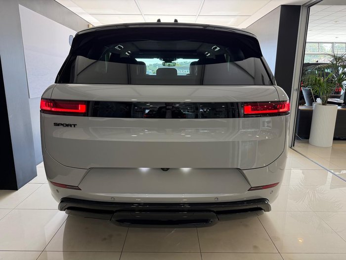 2025 Land Rover Range Rover Sport D350 Dynamic HSE