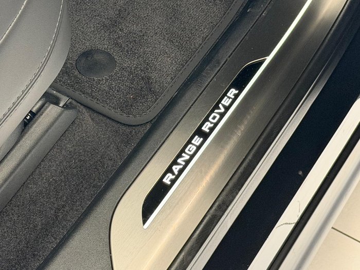 2025 Land Rover Range Rover Sport D250 Dynamic SE