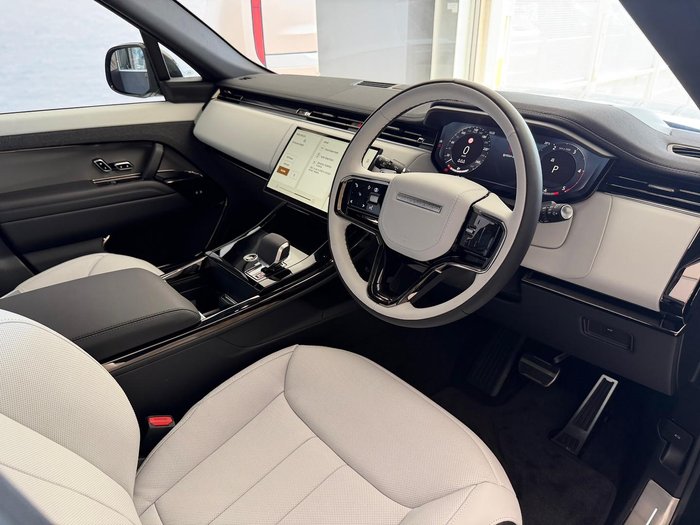 2025 Land Rover Range Rover Sport D250 Dynamic SE