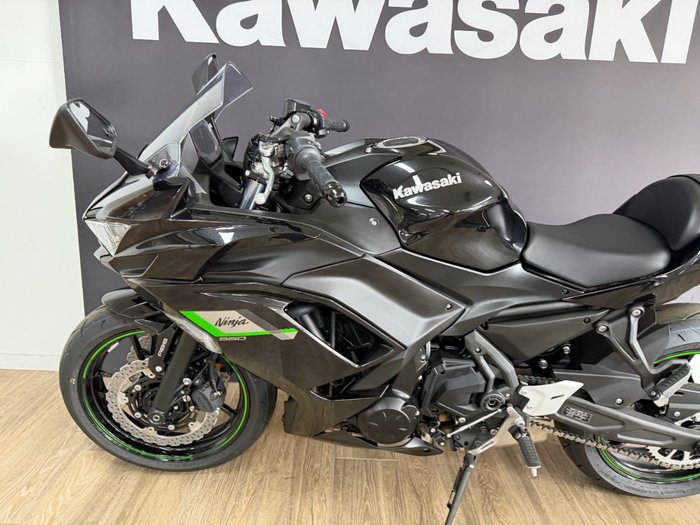 2025 Kawasaki 2025 Kawasaki 650CC Ninja 650 GREEN