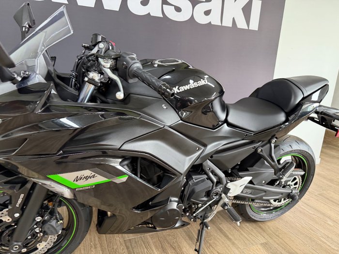 2025 Kawasaki 2025 Kawasaki 650CC Ninja 650 GREEN