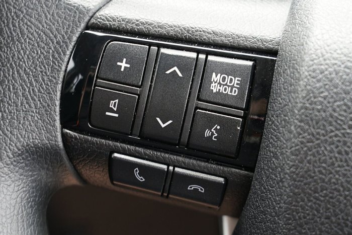 2025 Toyota Hilux SR 48V