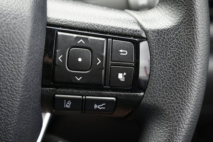 2025 Toyota Hilux SR 48V