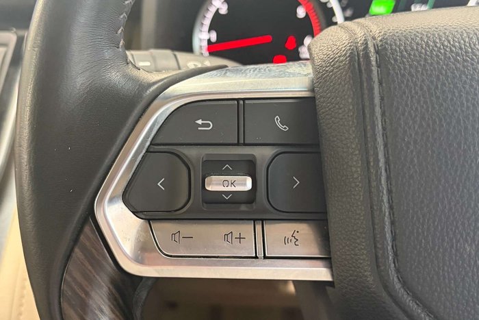 2024 Toyota Landcruiser VX