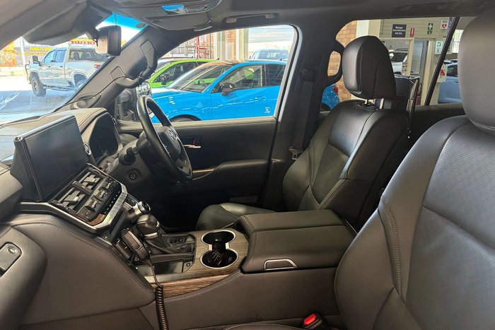 2024 Toyota Landcruiser Sahara