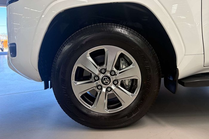 2024 Toyota Landcruiser Sahara