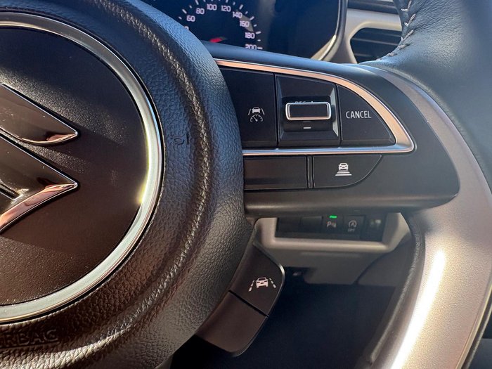 2025 Suzuki Swift Hybrid Plus