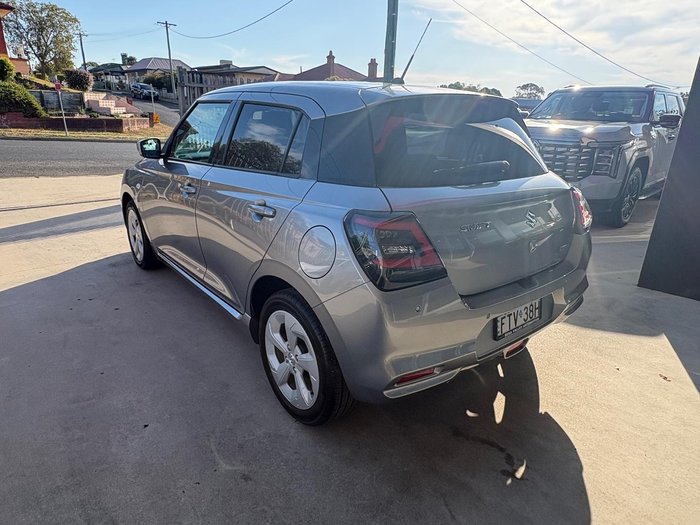 2025 Suzuki Swift Hybrid Plus